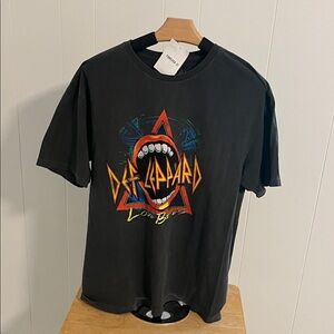 Forever 21 Black Def Leppard Graphic Tee NWT